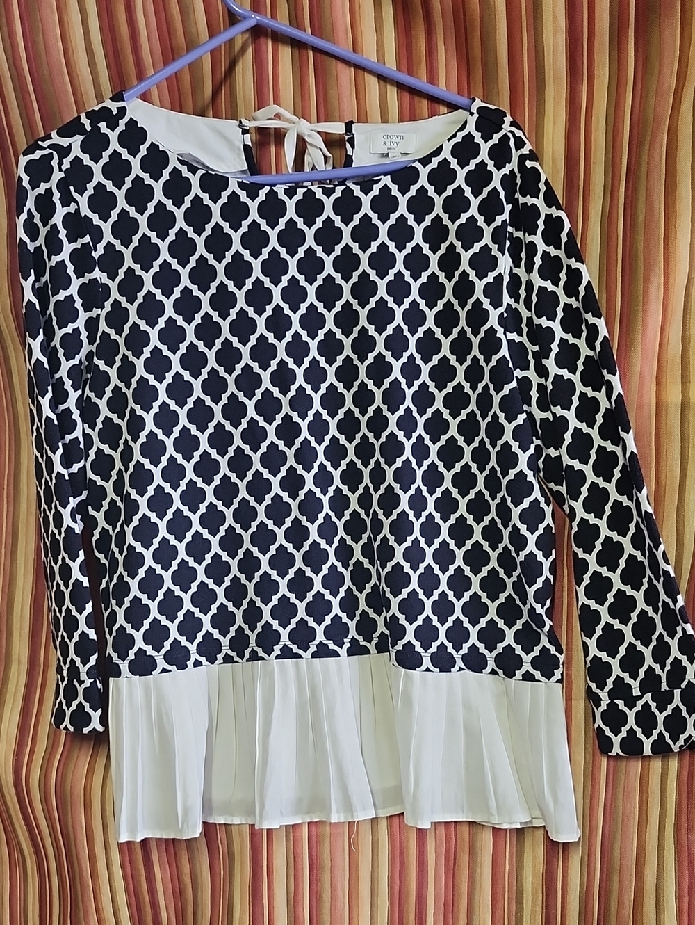 crown & ivy Navy and White Patterned Long-Sleeve Blouse with Pleated Hem
